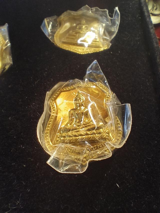 พระพุทธปัญจภาคีวารีปาฏิหาริย์ สบทบทุนพระสงฆ์ไทย ปี2554 ครบชุด พร้อมกล่องเดิมซีนเดิม 3