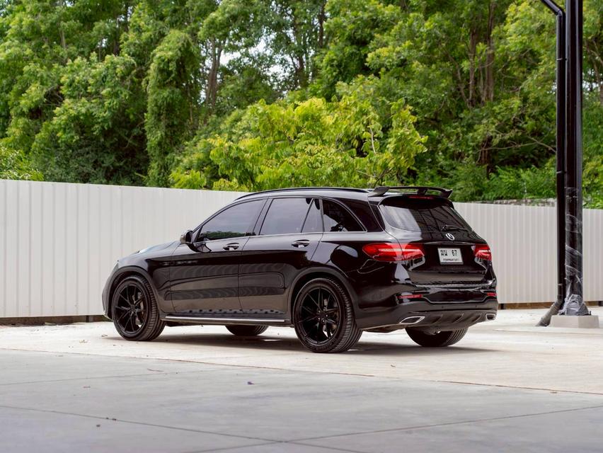 Mercedes Benz GLC 250d 4Matic AMG ปีจด 2017