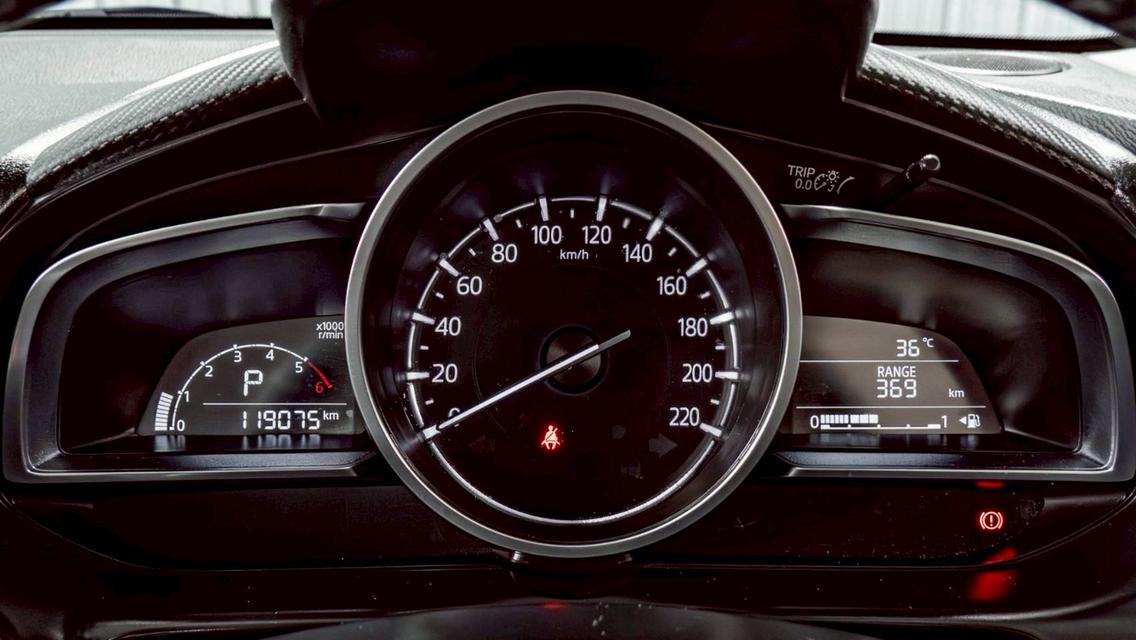 MAZDA MAZDA2 1.5 XD High Connect ปี 2018 สีน้ำเงิน โฉม ปี14-ปัจจุบัน 4Dr รูปที่ 14