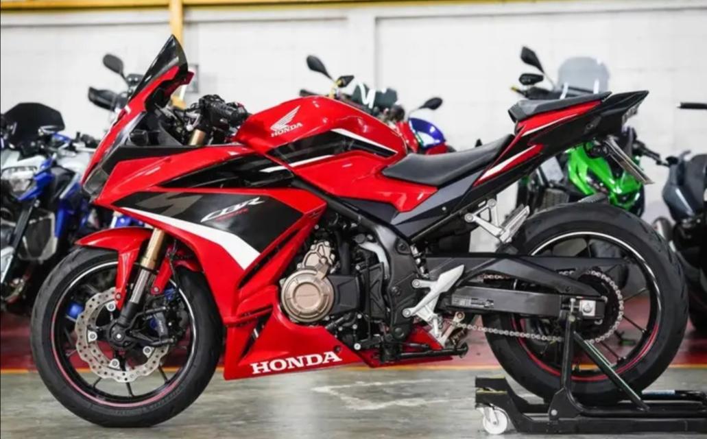 Honda CBR 500 R 3