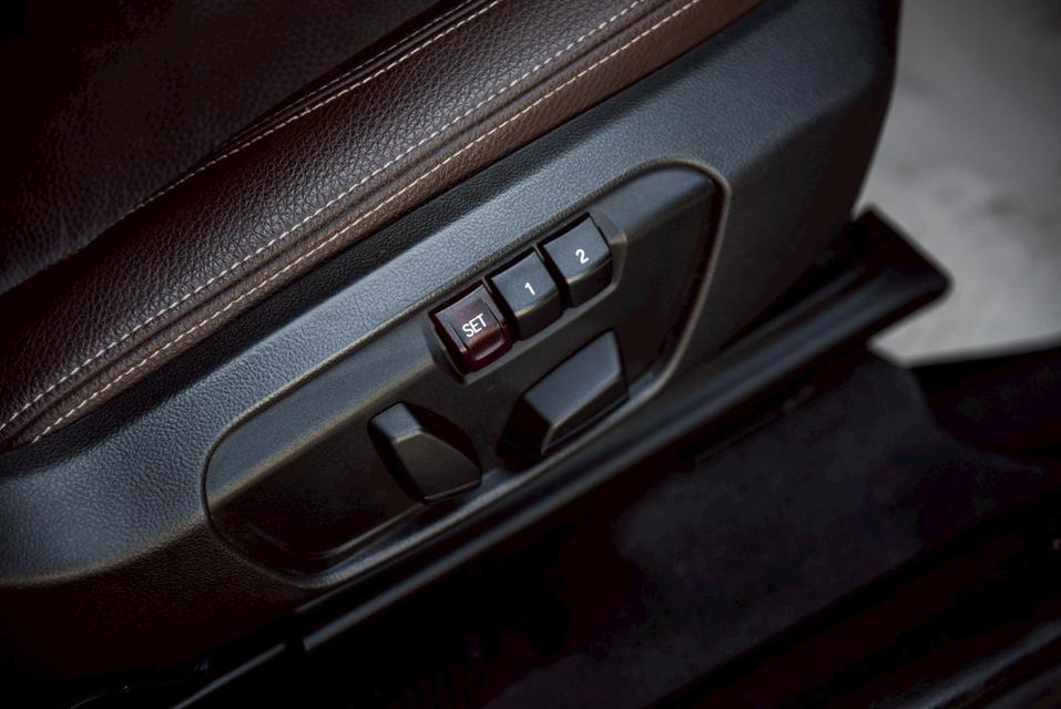 BMW X1 sDrive18d xLine F48 AT 2019 20