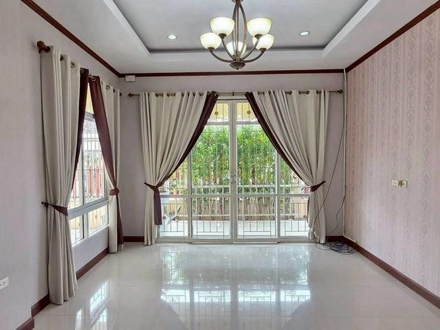 บ้านรีโนเวทในโลเคชั่นนี้ พื้นที่ใหญ่ 102.2 ตารางวา หลังมุม ซอยสยามคันทรีคลับ 4