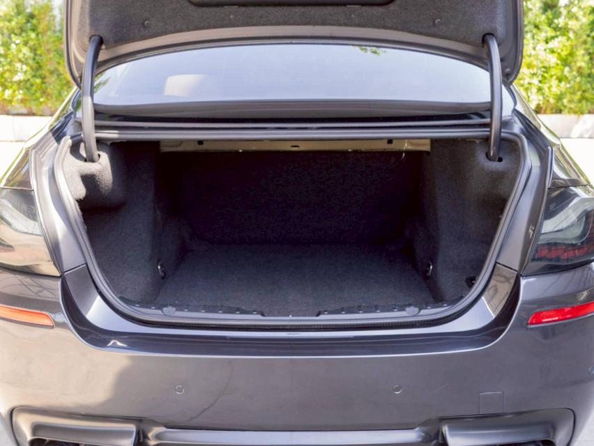 BMW 523 i M sport จด 2011 9