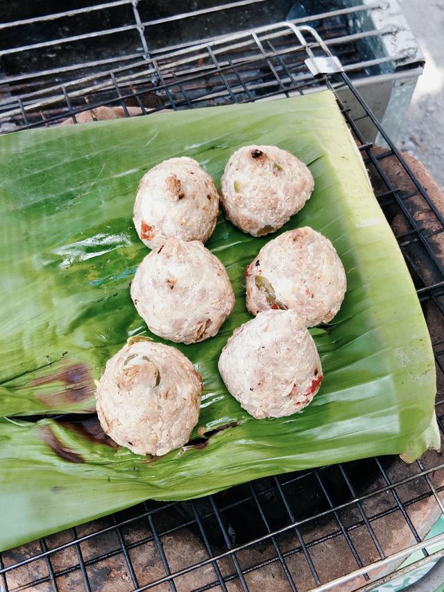 แหนมสดพริกสดและแหนมกะเพรา นำไปย่าง ทอด นึ่ง ได้เลย