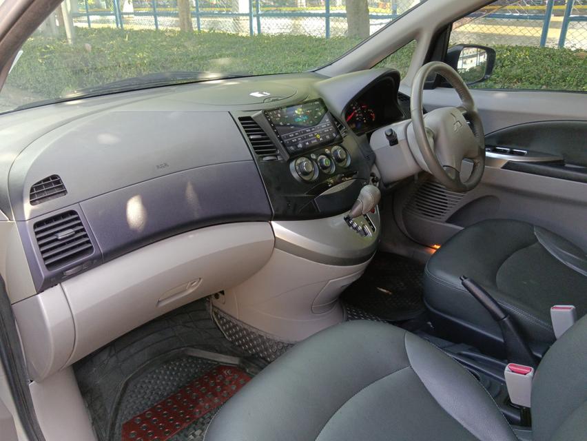 mitsubishi space wagon 2.4 A/T 2005   8