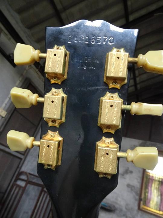 ขายถูกมากกีต้าร์ Gibson Les Paul Studio ฝังมุก พร้อมกล่องแข็ง รูปย่อยที่ 3