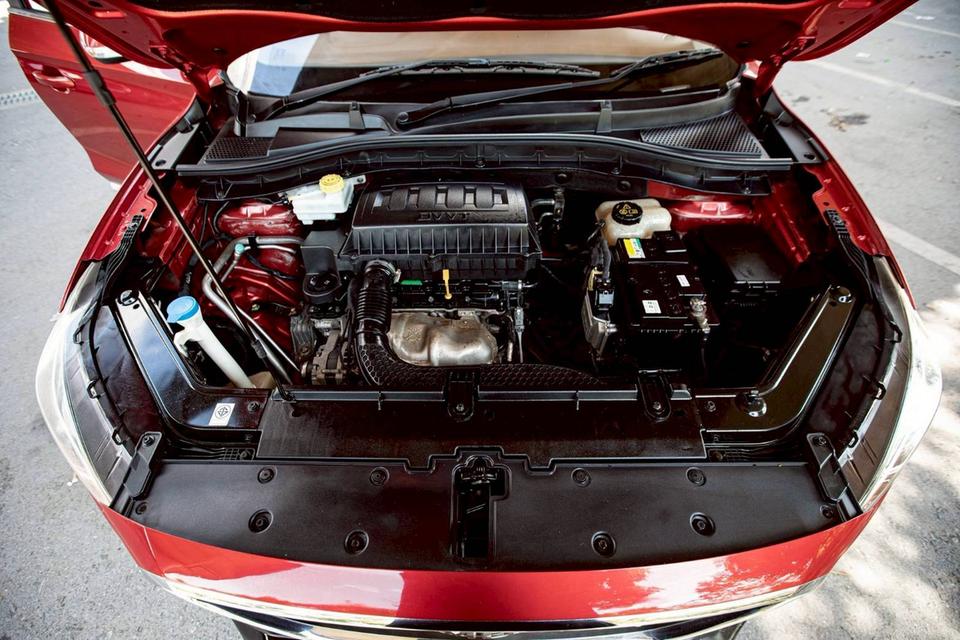 MG ZS 1.5 X ปี 2018 สีแดง มือเดียวป้ายแดง 17