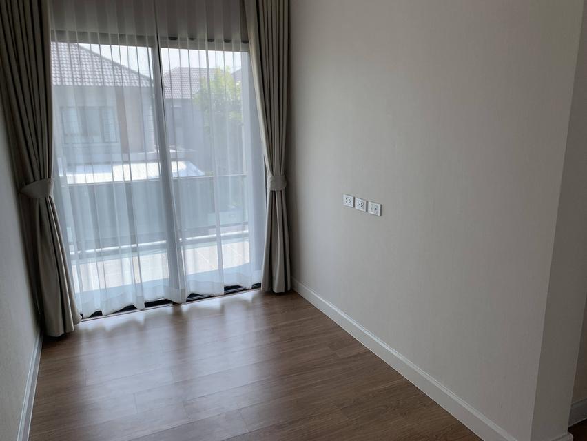 บ้านเดี่ยว หมู่บ้านเวนิว พระราม 9 ไม่เคยเข้าอยู่ 7