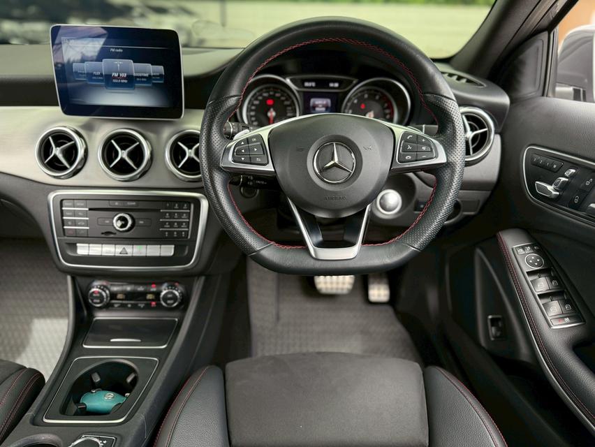 ขาย Benz Gla250 Amg ปี19 10