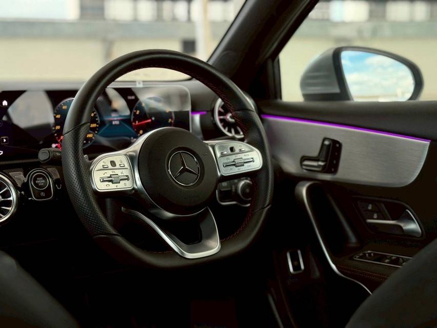Mercedes Benz A200 AMG 2021 ไมล์ 8,7xx สวยไร้ตำหนิ ประหยัดไปตั้ง1ล้าน 9