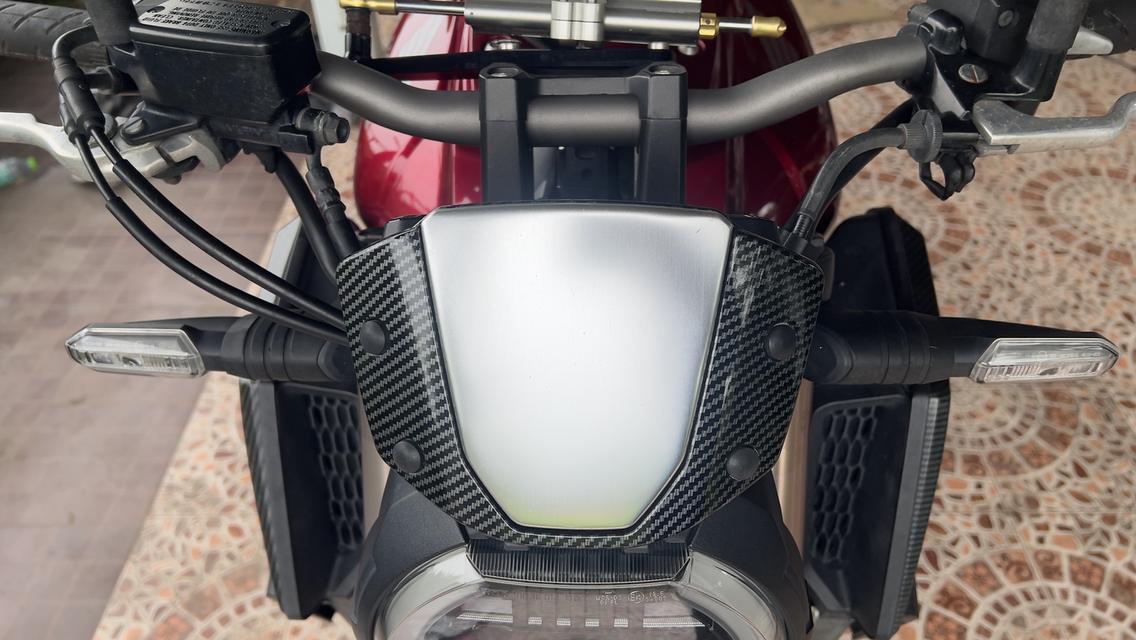 Honda CB650R 8