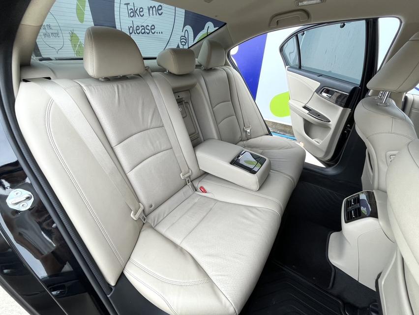 HONDA ACCORD 2.0 EL ปี 2016  13