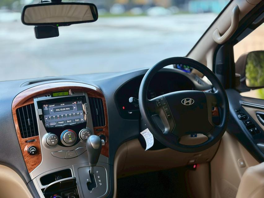 รหัสรถ PAT4065 Hyundai H1 2.5 Deluxe 2015 16