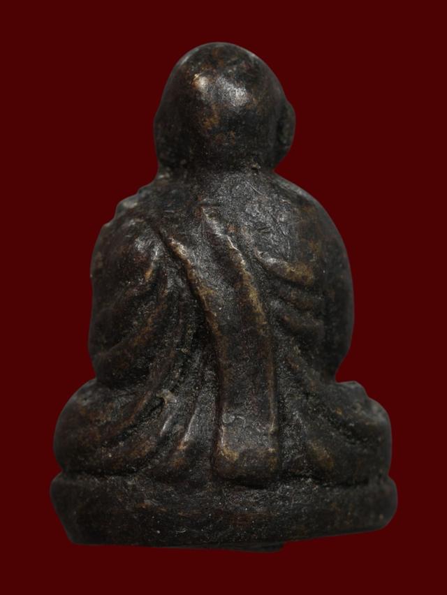 รูปหล่อหลวงพ่อยอด วัดหนองปลาหมอ จังหวัดสระบุรี รูปที่ 2