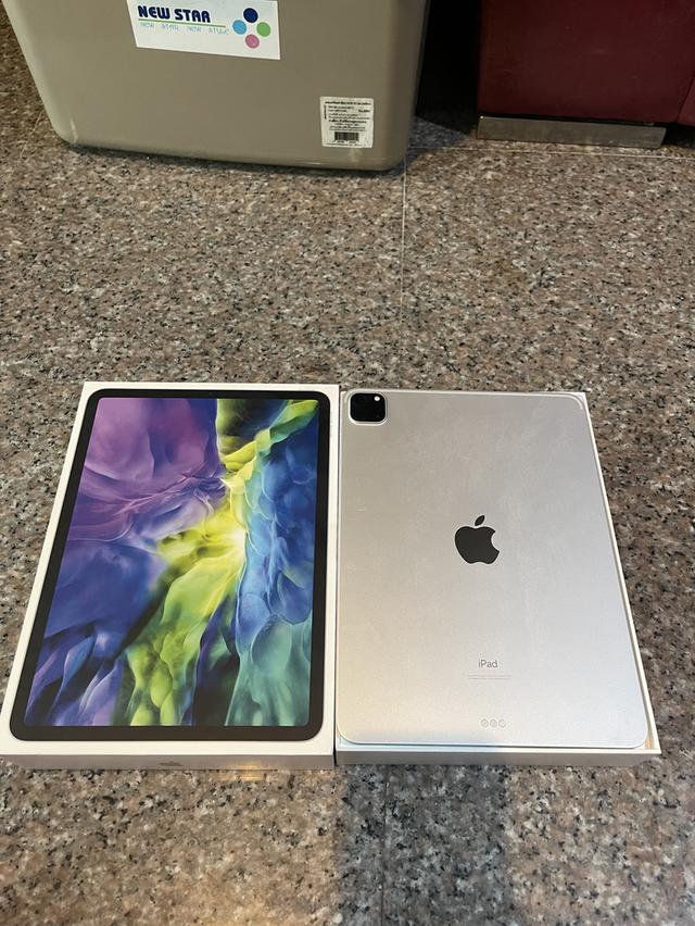 ขายiPadPro11นิ้วสีหายากSilver256กิ๊กสูนTrueมีกล่องใช้งานดีถูกมากกห