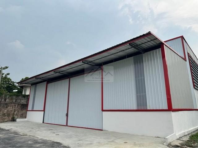 ให้เช่าโกดังสร้างใหม่ 650 ตรม. ถนนกรุงเทพกรีฑา รถเทรลเลอร์เข้าออกได้ **เหลือ 2 ยูนิตสุดท้าย เช่ารวมได้ 7