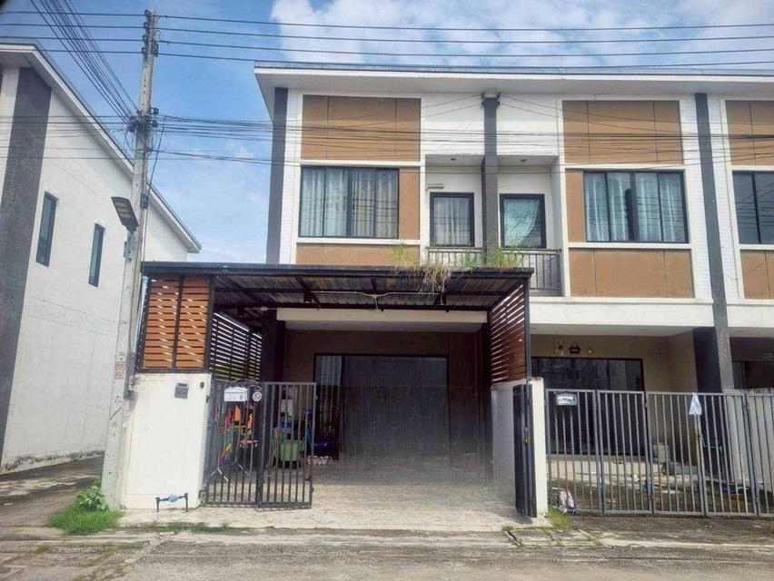 ขายทาวน์โฮม 2 ชั้น (หลังมุม) แคปปิตอลซิตี้ ธัญบุรี-คลอง 8 ต.ลำผักกูด อ.ธัญบุรี จ.ปทุมธานี