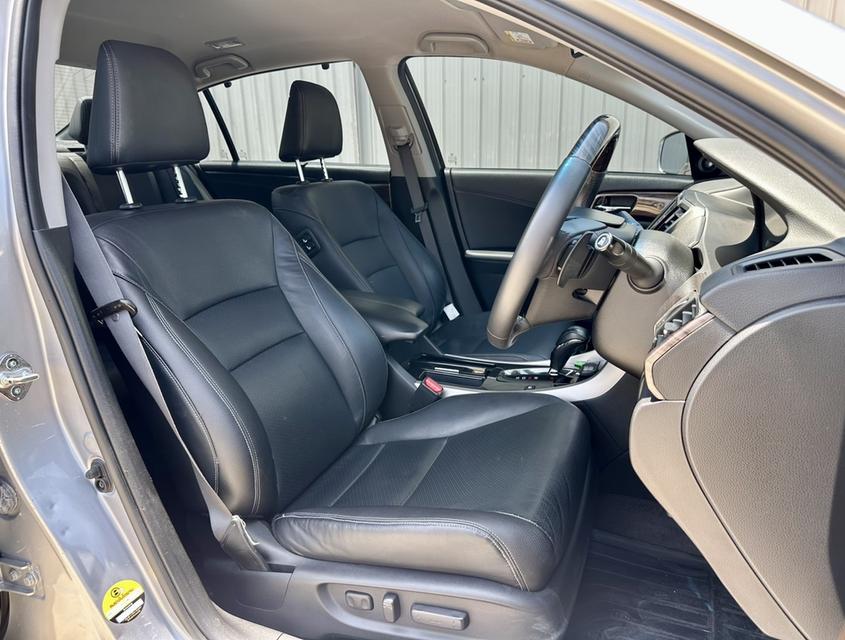 HONDA ACCORD 2.4 EL i-VTEC   8