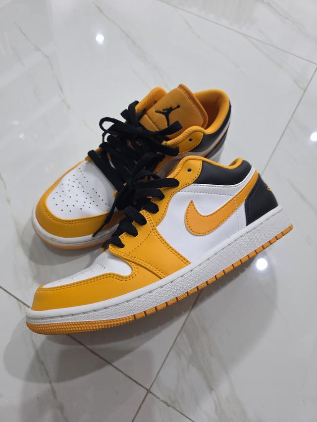 รองเท้า Nike Air Jordan 1 Low