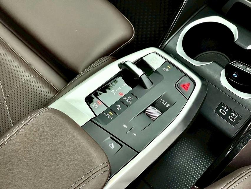 รหัสรถ AP576 BMW X1 2.0 sDrive 20i xLine สีดำ ปี 25 17
