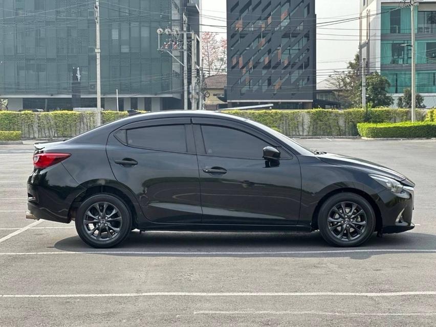 รหัส QT6390 Mazda2 Skyactive 1.3 Sport High connect เกียร์ Auto สีดำ ปี2019 4