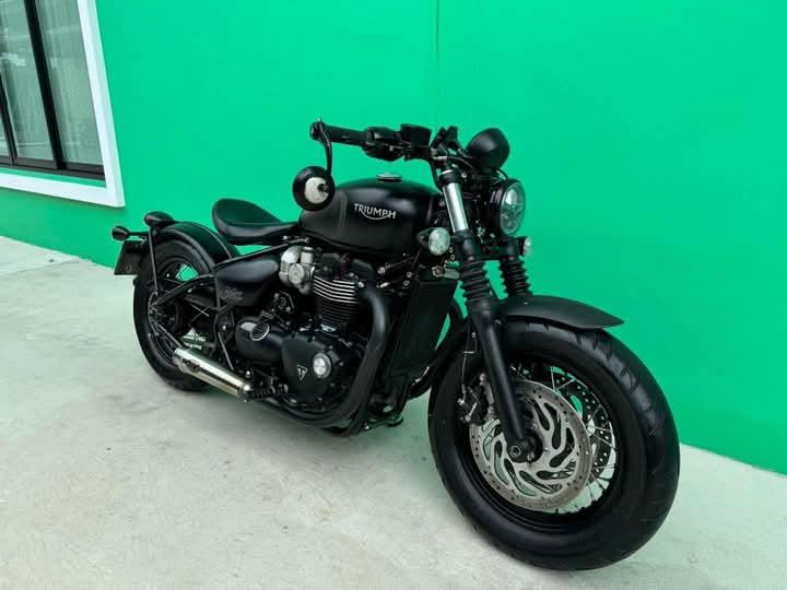 Triumph Bonneville Bobber 2019 3