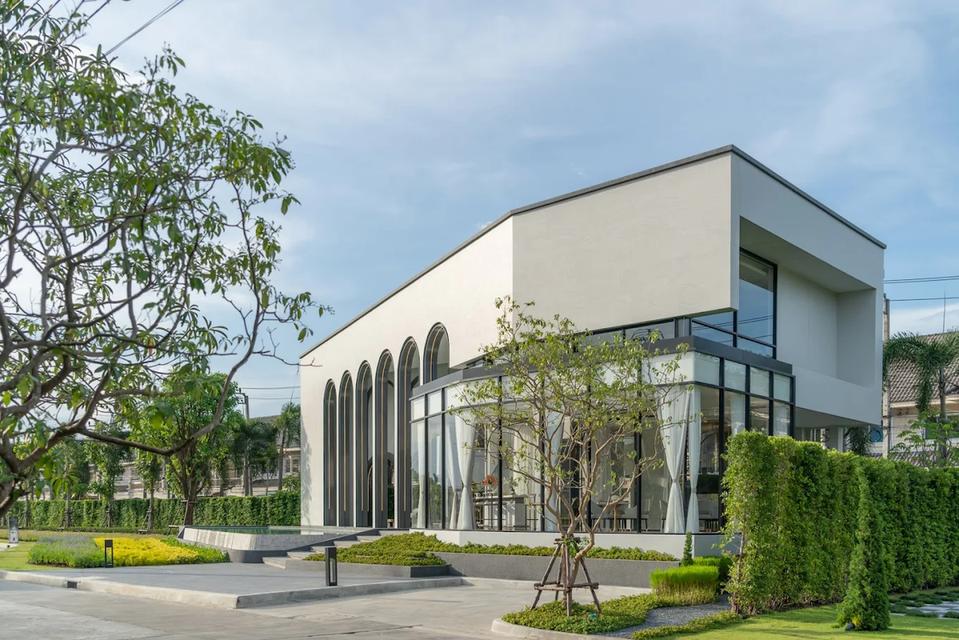 ขายที่ดินเปล่า แปลงมุม ที่ดินใหญ่ 137.70 ในโครงการ แกรนด์ พลีโน่ วัชรพล-สุขาภิบาล5 ติดถนนใหญ่ถนนสุขาภิบาล5 เดินทางสะดวก ใกล้2ทางด่วน 2