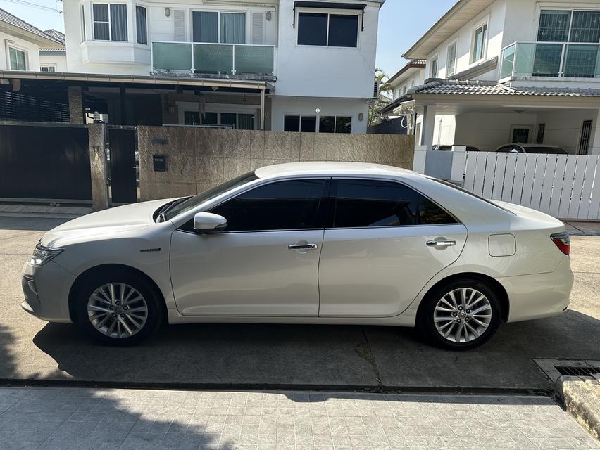 ขายด่วน Toyota camry hybrid navigator ปี 2015 3