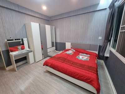 บ้านให้เช่าสุทธิสาร 4ห้องนอน ใกล้ใต้ดินสุทธิสาร500เมตร จอดรถในบ้านได้2คัน มีเฟอร์นิเจอร์