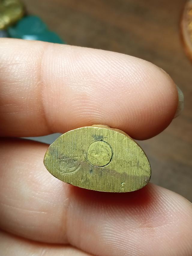 หลวงพ่อเงินไม่ทราบวัดไหน 2