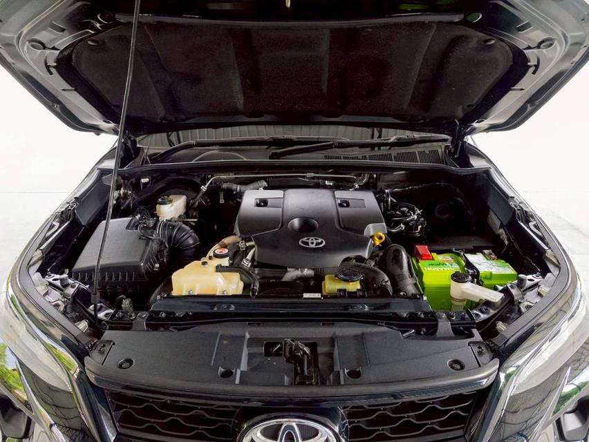 Toyota Fortuner 2.4 Legender 4WD ปี 2021 6