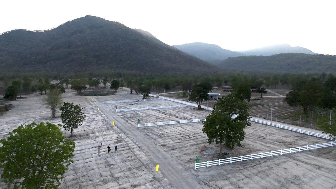 ที่ดิน ทำบ้านสวนติดภูเขาใกล้ทะเลชะอำ ถนนน้ำไฟ แถมรั้วคาวบอย3ชั้น 9