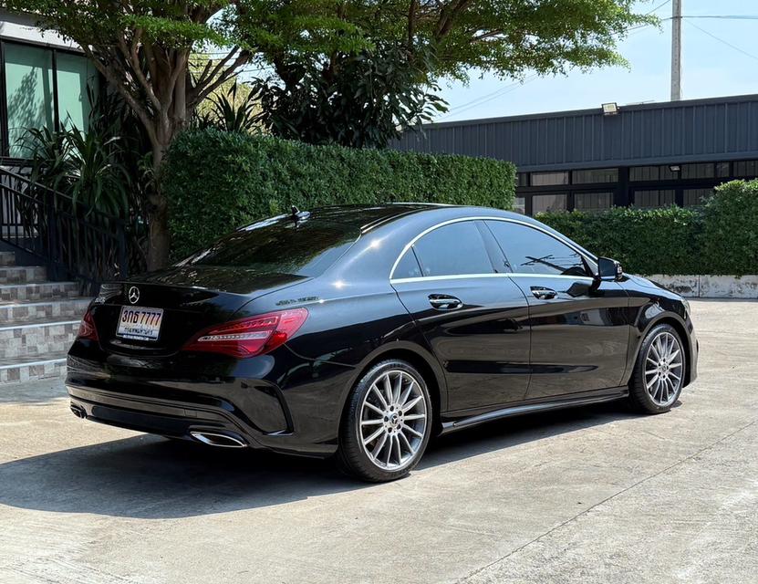 2018 BENZ CLA250 AMG FACELIFT รถมือเดียวออกป้ายแดง รถวิ่งน้อย เข้าศูนย์ทุกระยะ ไม่เคยมีอุบัติเหตุครับ 3