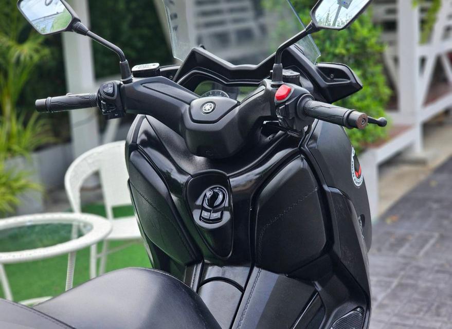 Yamaha XMAX 300 สีดำด้าน 4