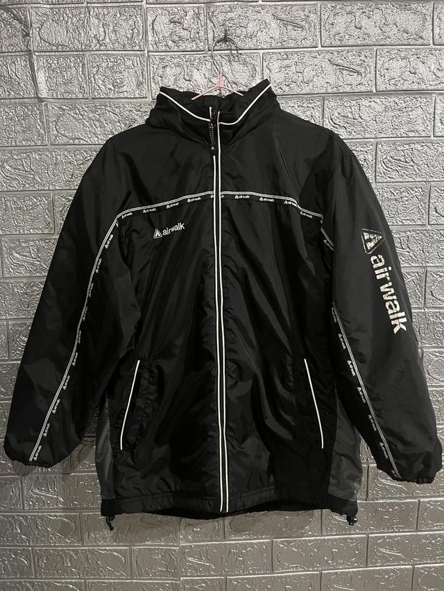 เสื้อแบรนด์กันลมairwalk