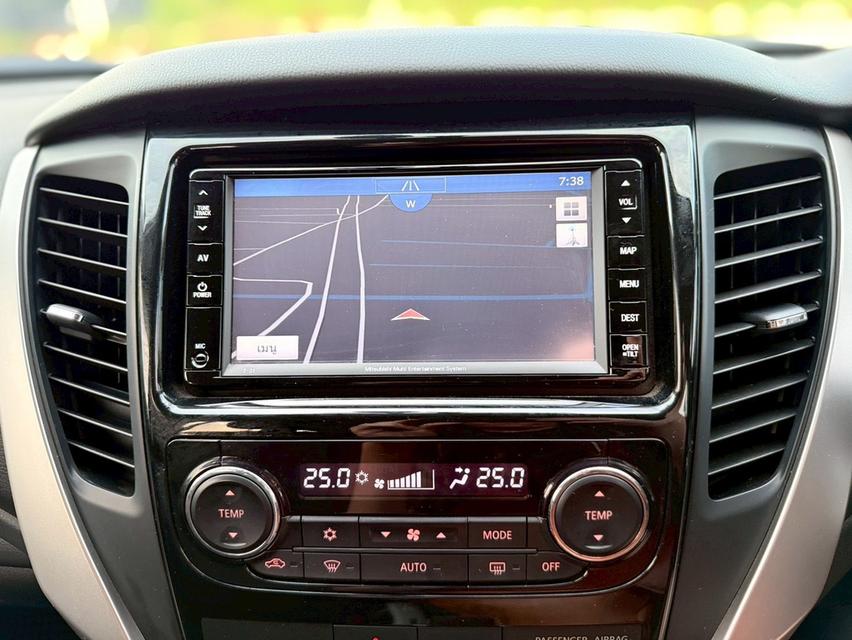 Pajero 2.4 GT Premium  NAVI 2WD ปี2018  สีเทา ดีเซล  15