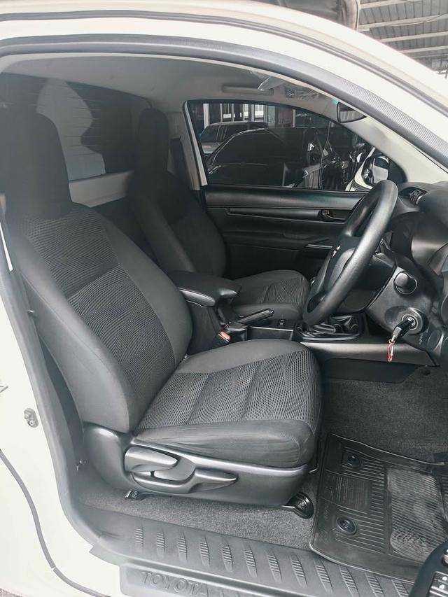 Toyota Revo Standard 2.8J+ ปี 2018 33,500 กิโล 12