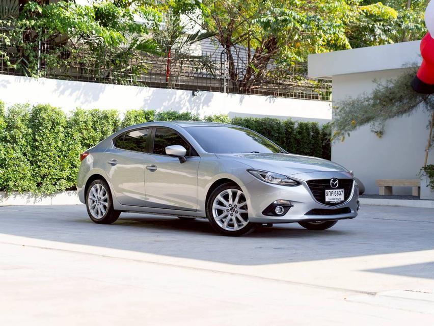 Mazda 3 2.0S ปี 2015 ♨️ #ประกันเครื่องเกียร์หลังการขาย3ปี / 30,000km. ♨️ 3
