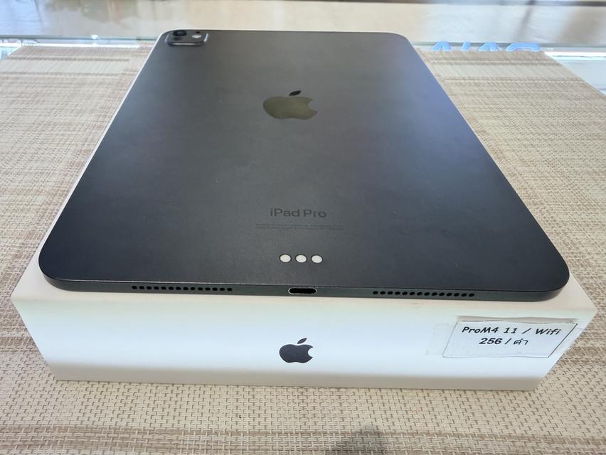 iPad Pro M4 Wi-Fi 256 ตัวเครื่องมีรอยตามการใช้งาน  ไม่เคยซ่อม