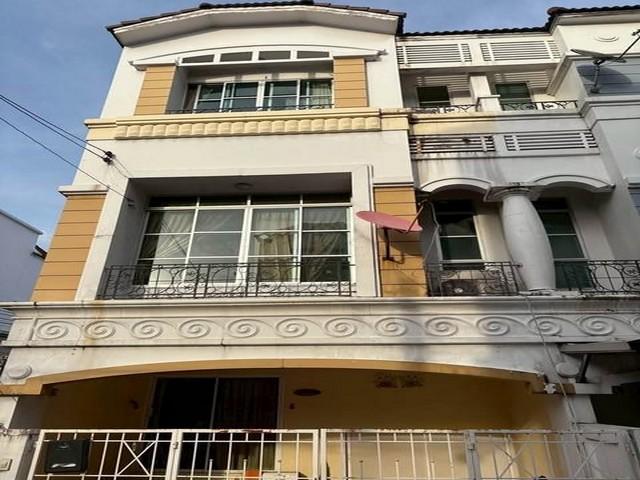 PB5443 ให้เช่าทาวน์โฮม 3 ชั้น โครงการ บ้านกลางเมือง ลาดพร้าว-โยธินพัฒนา 1