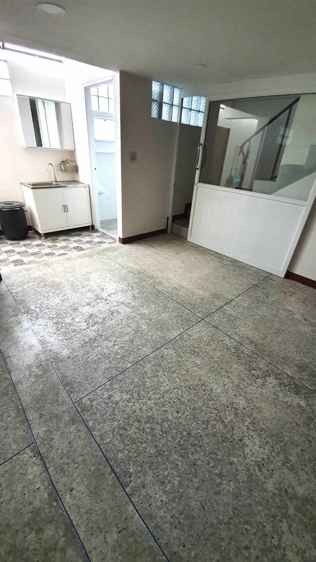 ขายอาคารพาณิชย์ติดถนนมิตรภาพ ตรงข้ามโรงแรมสีมาธานี 2ห้องคู่ ทะลุกัน 3ชั้นครึ่ง มีดาดฟ้า 40ตรว.ด้านหน้าที่จอดรถกว้าง 5