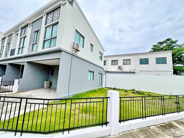 แจ้งวัฒนะ ท็อปส์ ชัยพฤกษ์ 1.7 กม. ทาวน์โฮมหรู 2ชั้น หลังมุม 3นอน นานาชาติสิงคโปร์ SISB 300 ม.