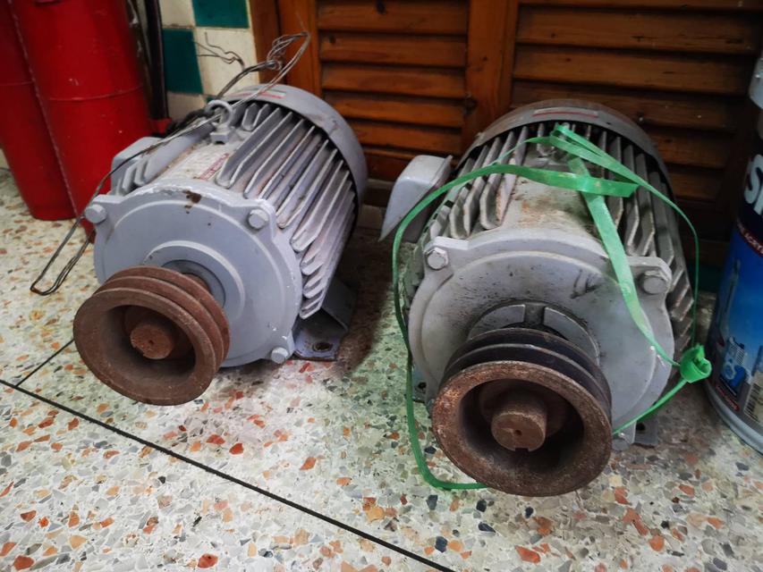 ขายมอเตอร์ Mitsubishi SF-JR 7.5hp 3 เฟส 380 v มือสอง 1