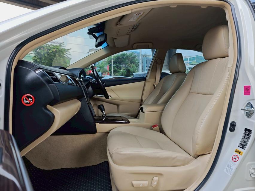 Toyota Camry 2.5 HYBRID ปี 2016  6