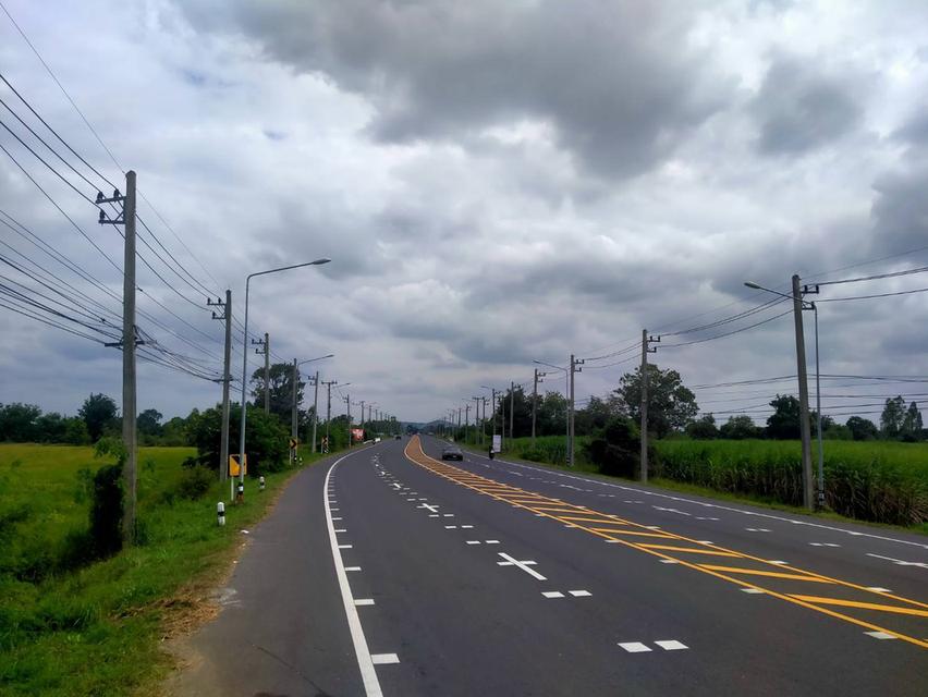 ขายที่ดินทำเลทอง เมืองบุรีรัมย์ ใกล้ห้างดัง ติดถนนใหญ่สายหลัก 10 ไร่ 1งาน 98 ตารางวา ที่ถมแล้ว 3