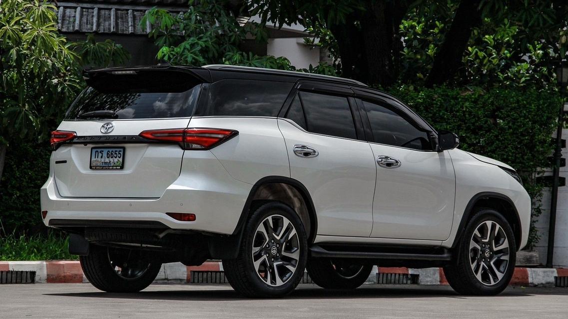 TOYOTA FORTUNER,2.4  COMMANDER  ปี 2022 6