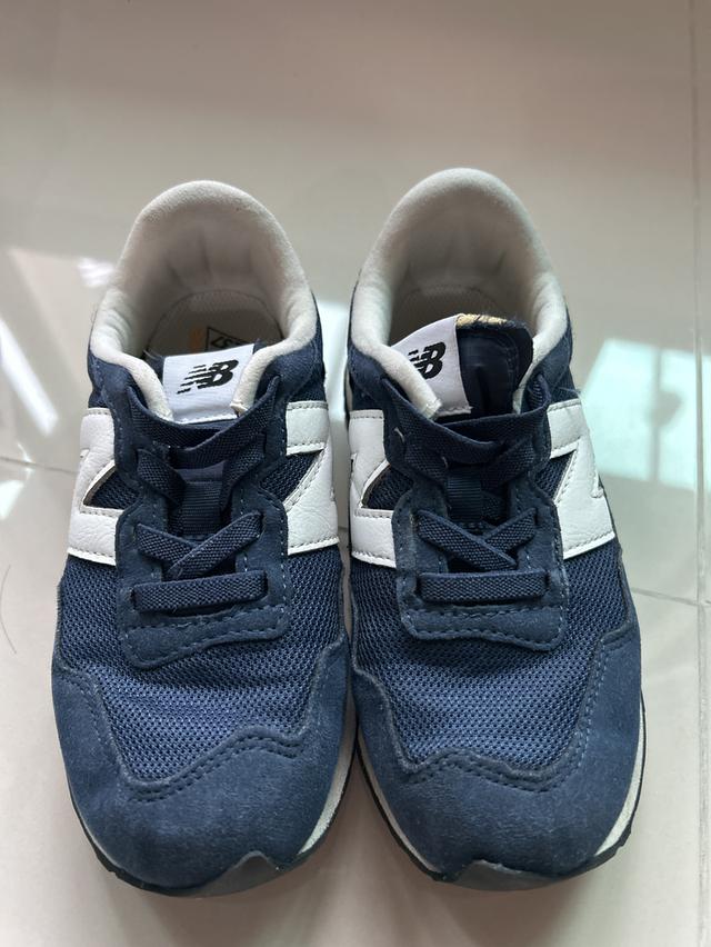 รองเท้า NB เด็ก ผช ไซร์13 US 12.5 UK