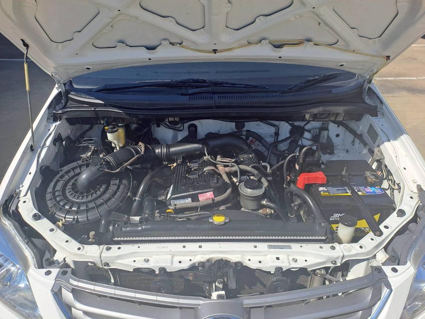 TOYOTA INNOVA, 2.0 V (MNC) (สีขาว) ปี2013 ประวัติดี เช็คศูนย์ตลอด 17