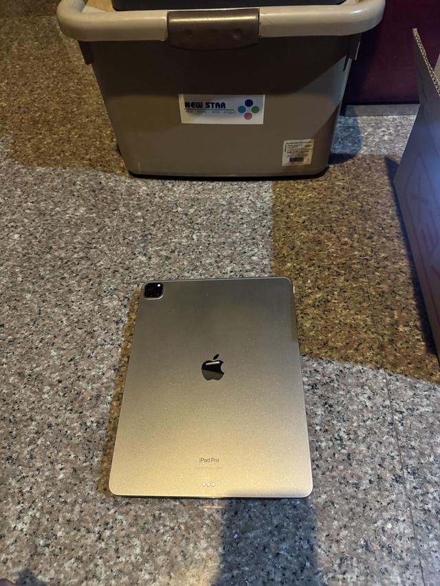 ขายๆๆๆถูกๆๆiPadPro12.9 M2 สีSpace Black 128กิ๊กWifi Only สูนTrueเครื่องใช้งานดีทุกๆฟังชั่นรีสโตได้ตลอดไม่มีติดไอคราว Model TH/A ( จอไม่เหลืองไม่มีจุดไ รูปที่ 2