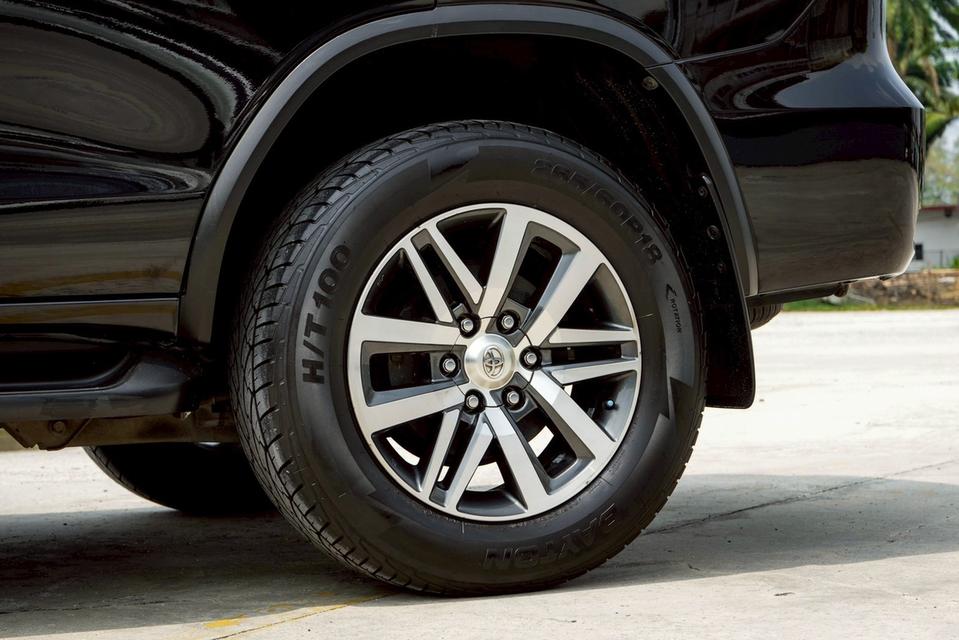 TOYOTA FORTUNER 2.4 V 2WD AT 2016 รูปที่ 2